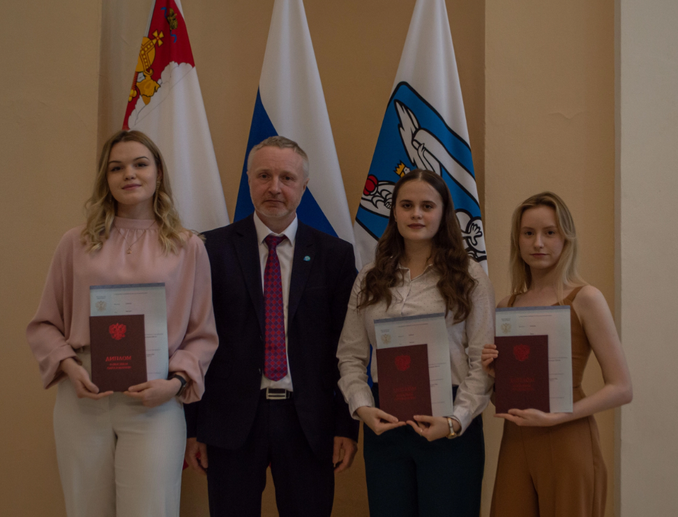 В Вологодском государственном университете вручили дипломы выпускникам инженерно-строительного института.