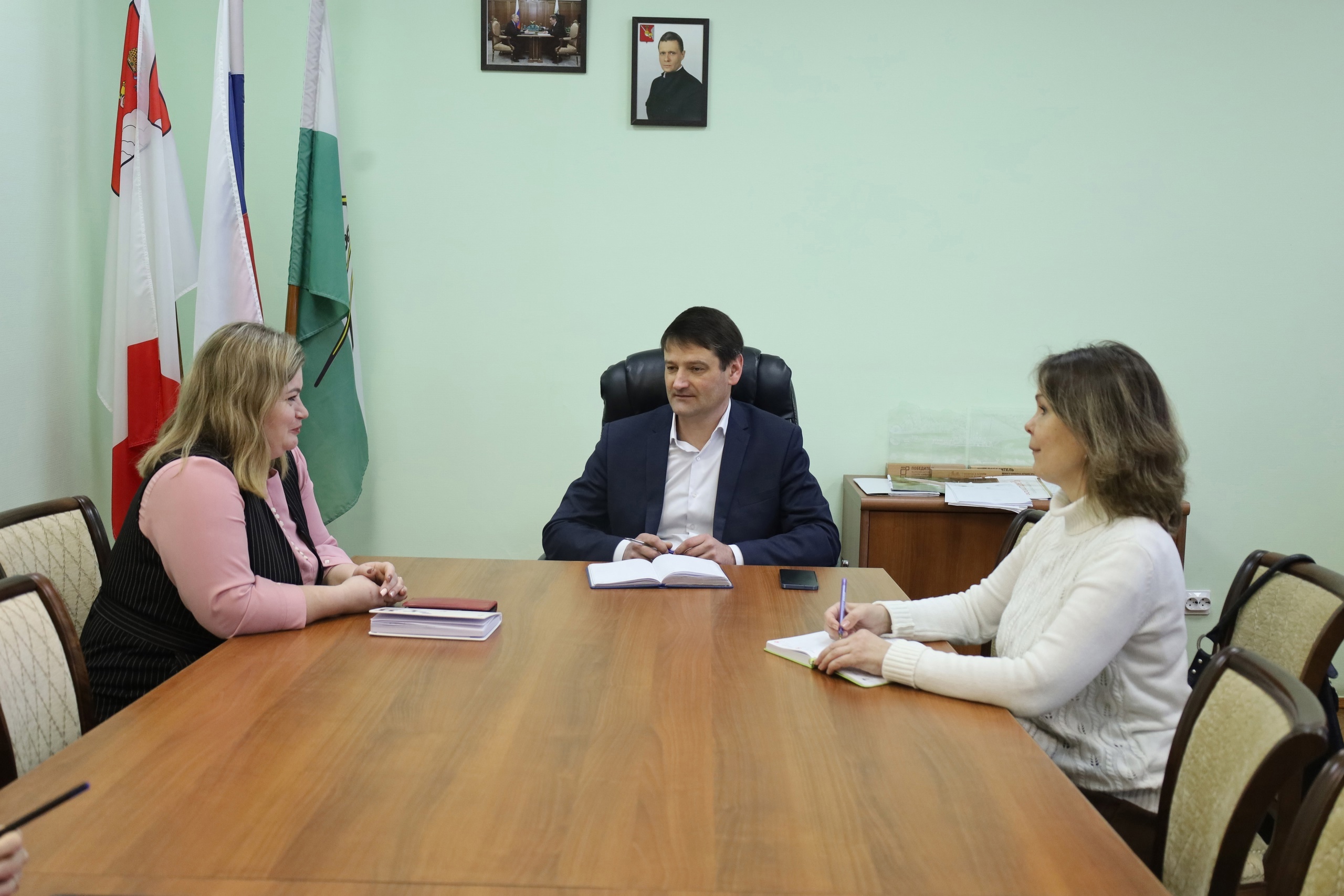 Продолжаем взаимодействовать с общественниками.